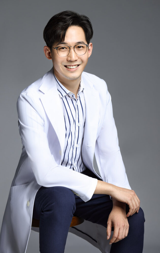 張伯森--1200 形象照